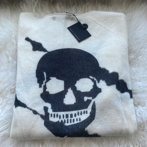 Skull Cashmere Sweater in white and navy the dye
